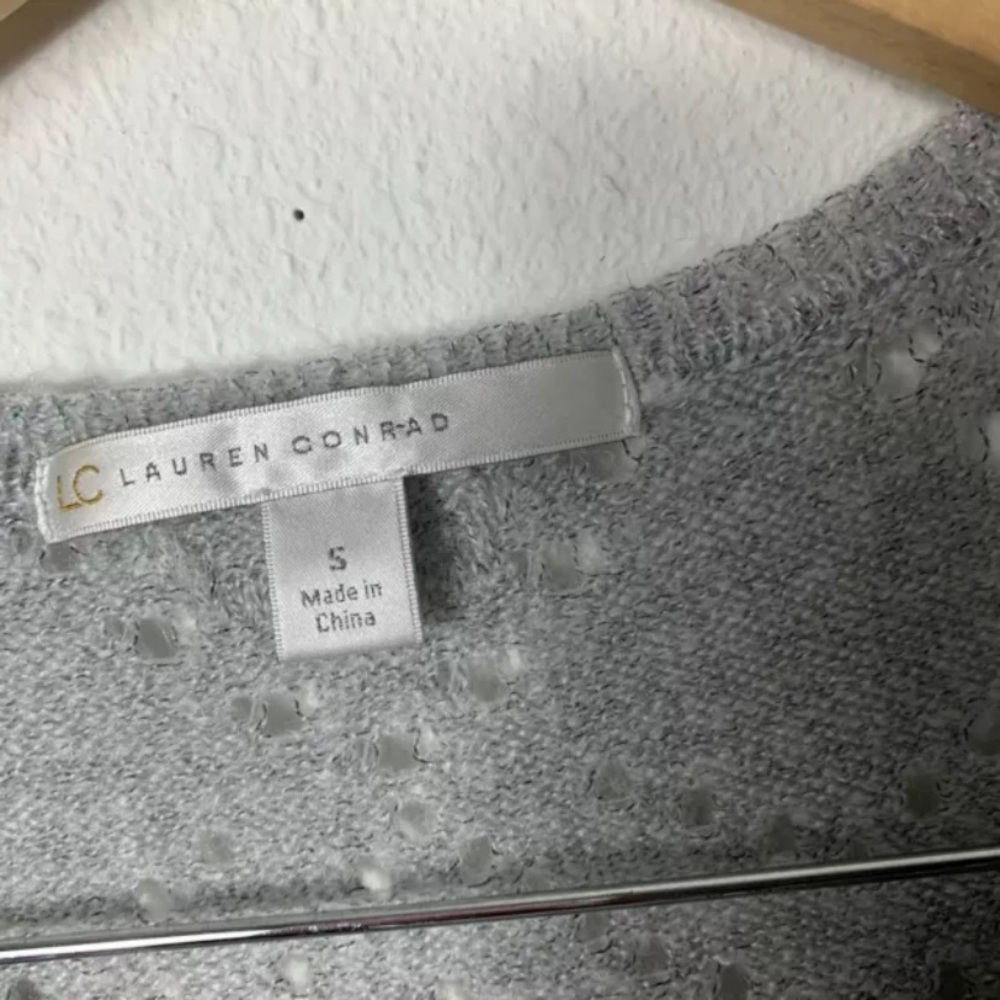 Lauren Conrad| Grey Bell Sleeve Sweater Size Small - Picture 6 of 6
